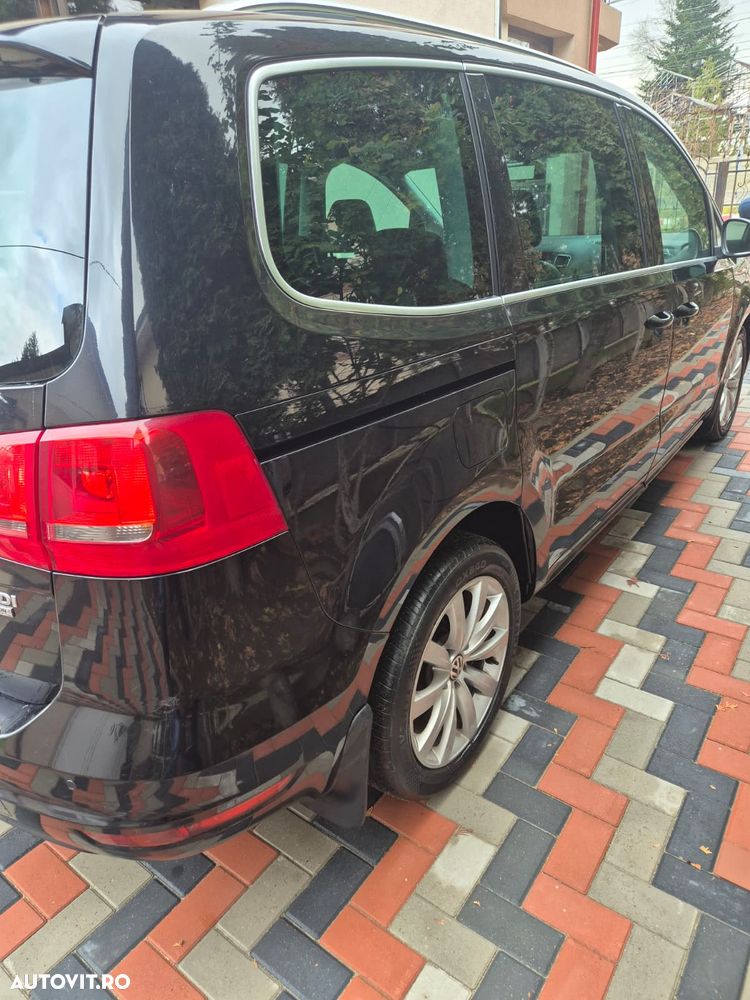 Volkswagen Sharan 2.0 TDI DSG BlueMotion Technology Highline - 15