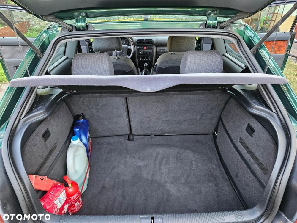 Audi A3 3-drzwiowe 1.6 Ambiente - 24