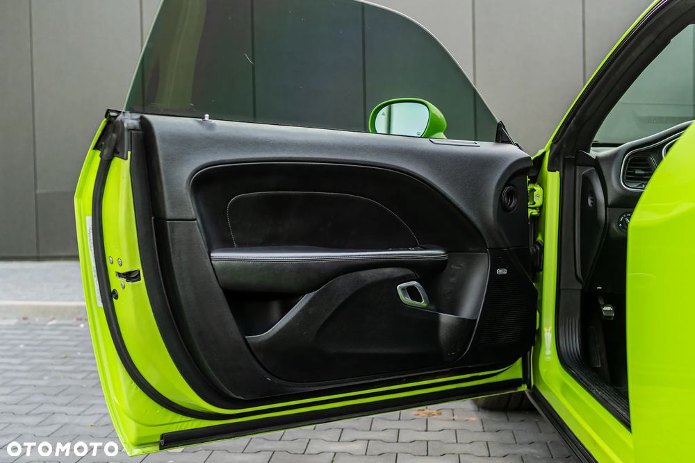 Dodge Challenger - 26