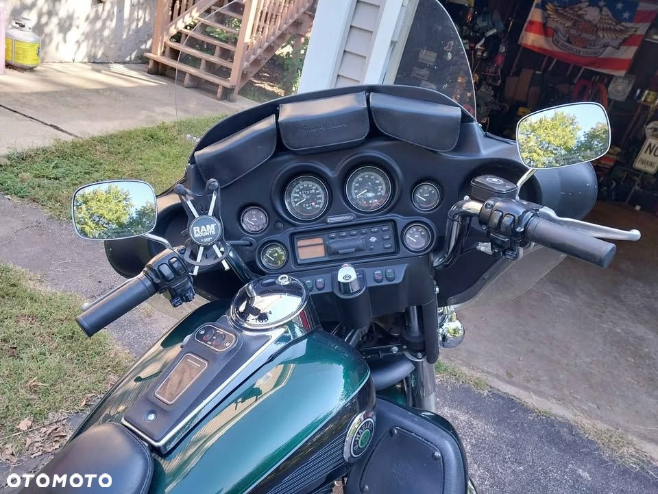 Harley-Davidson FLHT Electra Glide Standard - 40