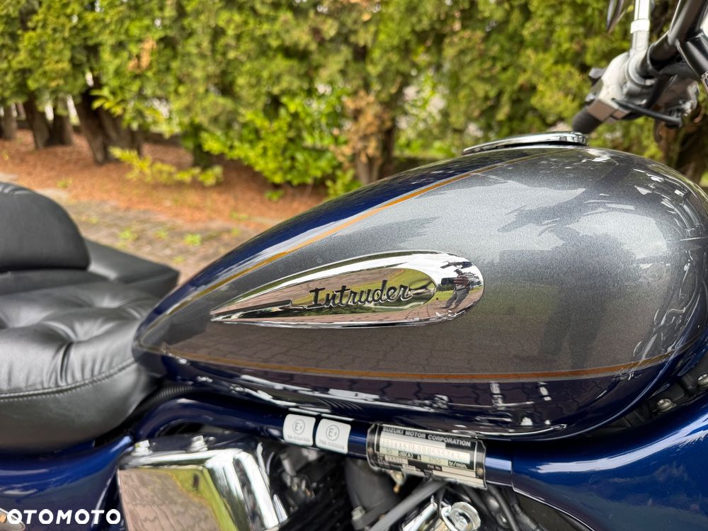 Suzuki Intruder - 25