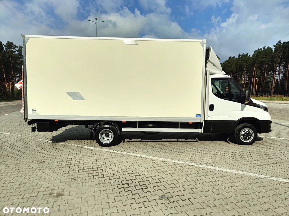 Iveco DAILY 50c18 3.0d 180KM** WINDA DHOLLANDIA 1000kg+UDT do 06.29r** Kontener 10-EuroPalet dł 515cm + rozstaw osi 4350cm** POLSKI SALON** DMC do 3.5T kat.B** - 6