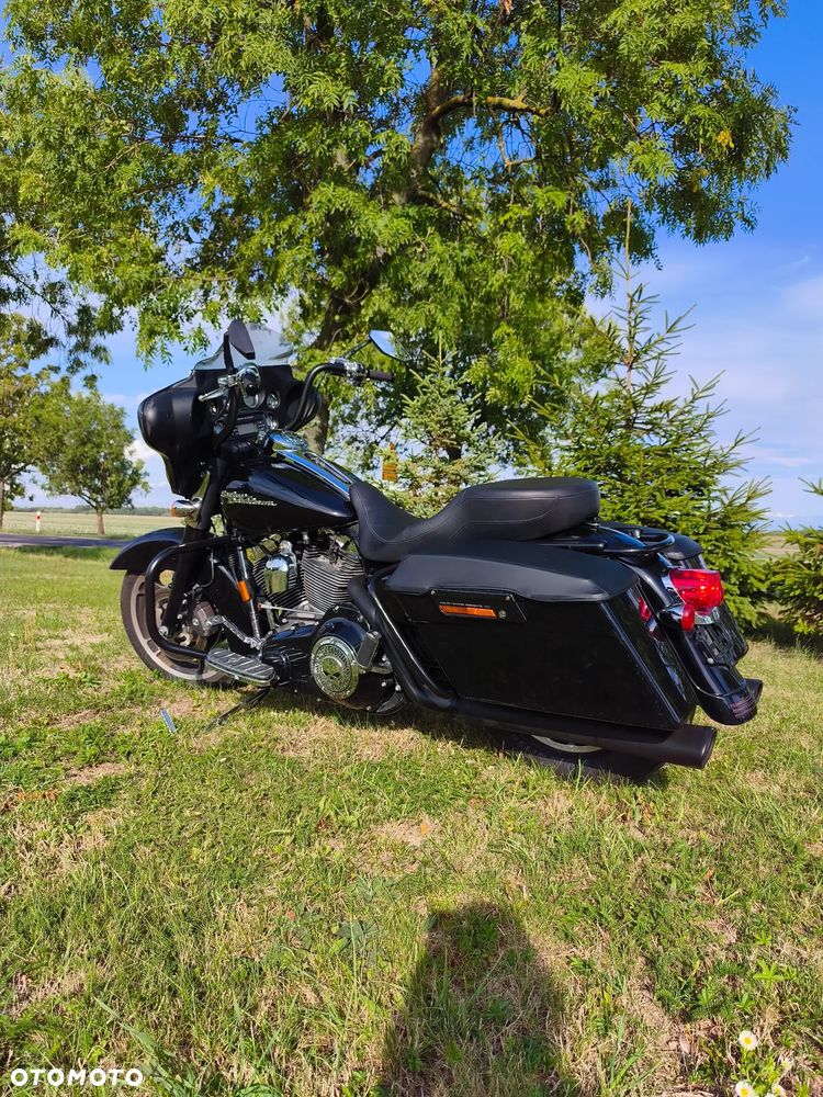 Harley-Davidson Touring Street Glide - 1