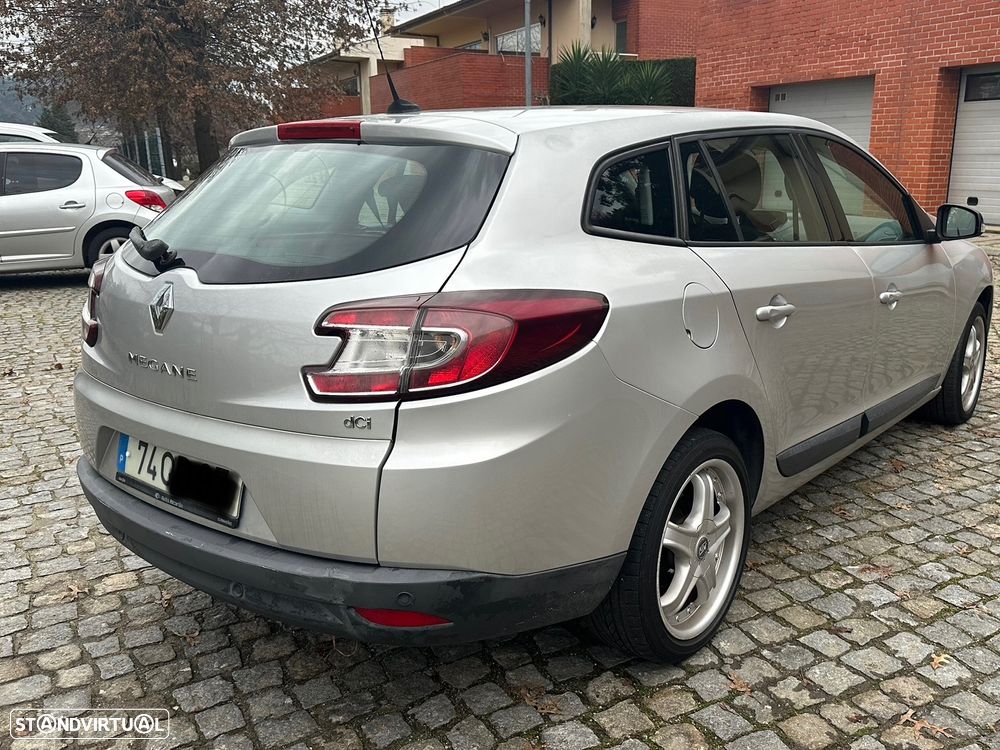 Renault Mégane Break 1.5 dCi Dynamique - 4
