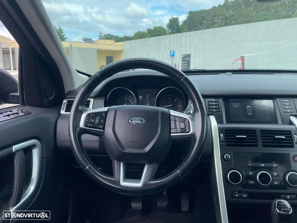 Land Rover Discovery Sport - 11