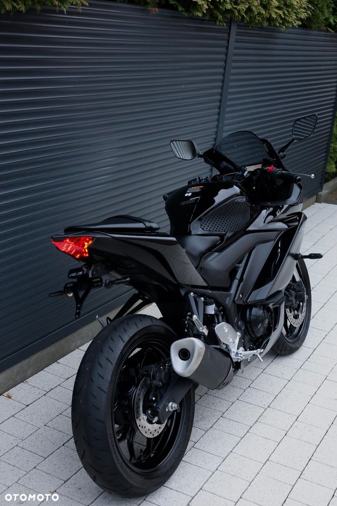 Yamaha YZF - 3