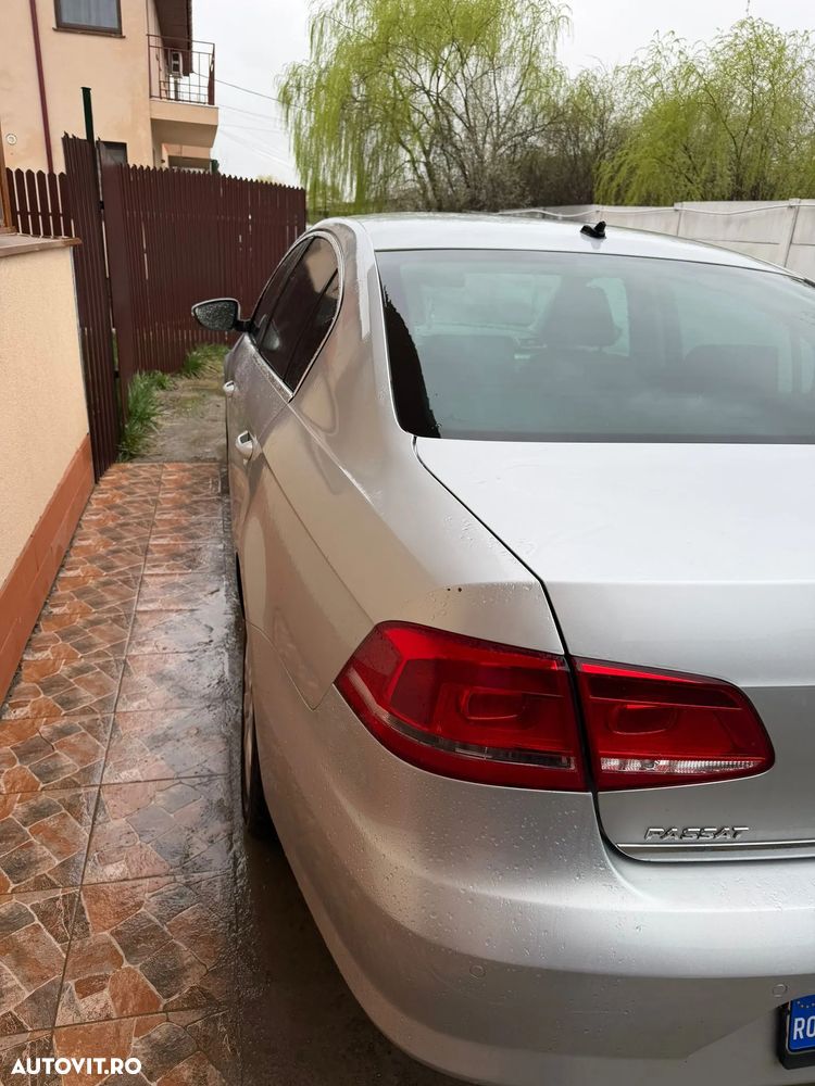 Volkswagen Passat 2.0 TDI BlueMotion Technology DSG Highline - 10