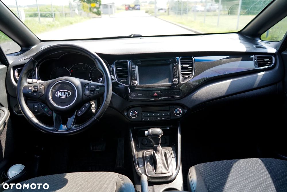 Kia Carens 1.7 CRDi L DCT - 22