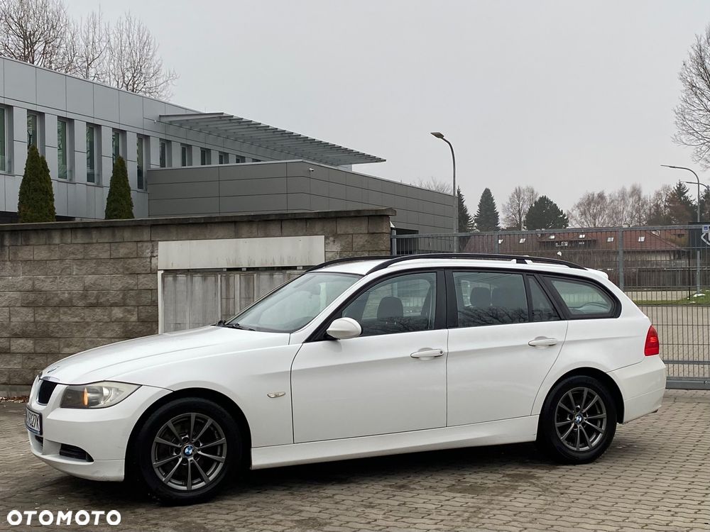 BMW Seria 3 318d - 3
