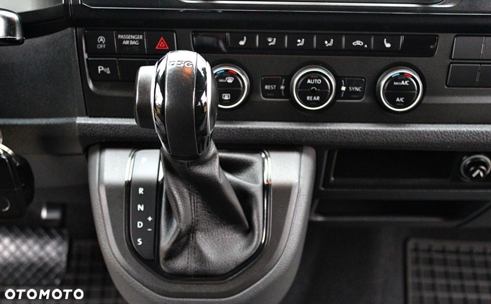 Volkswagen Transporter - 19