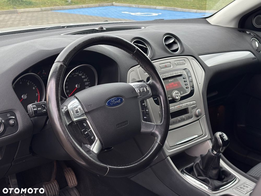 Ford Mondeo 2.0 Viva Titanium - 27