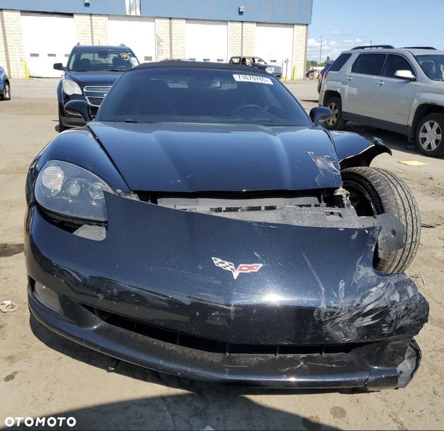 Chevrolet Corvette - 3