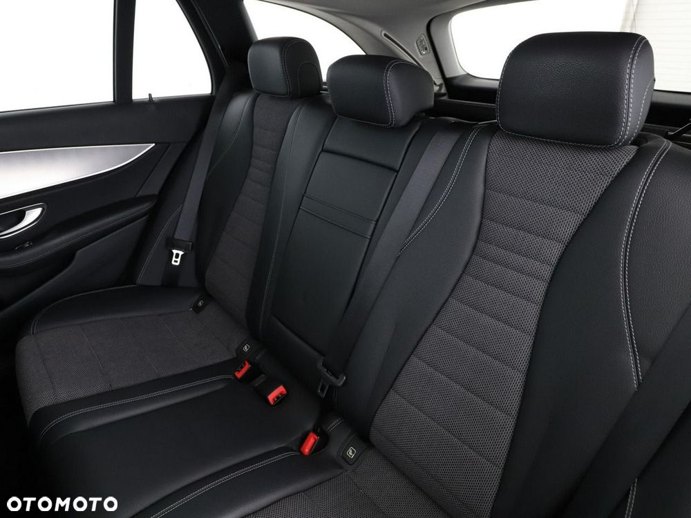 Mercedes-Benz Klasa E 200 d 9G-TRONIC AMG Line - 18