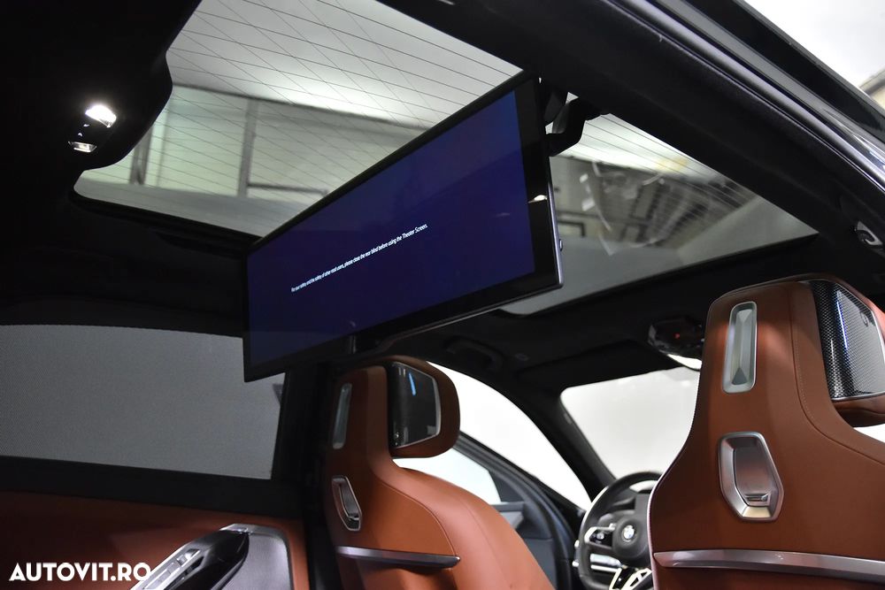 BMW Seria 7 740d xDrive MHEV - 31