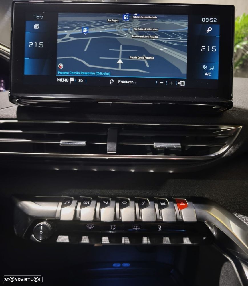 Peugeot 5008 1.5 BlueHDi Allure Pack EAT8 - 17