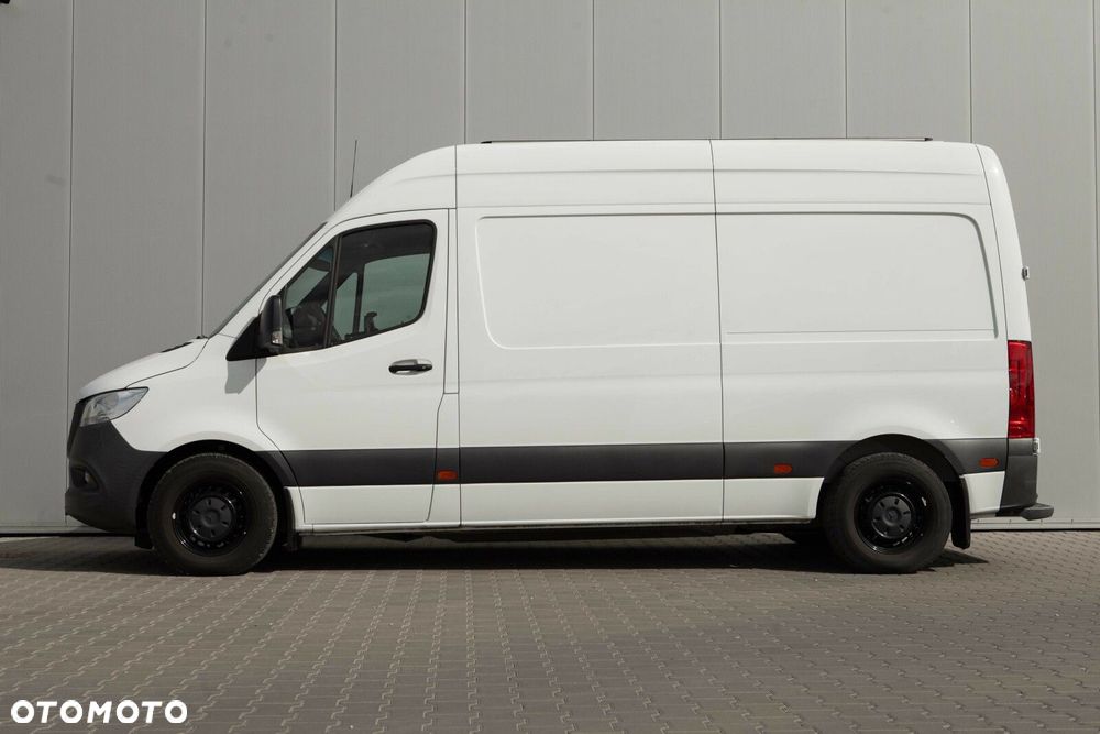 Mercedes-Benz eSprinter - 12