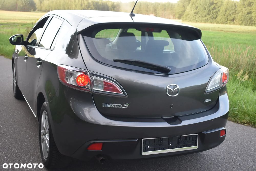 Mazda 3 1.6 Active + - 10