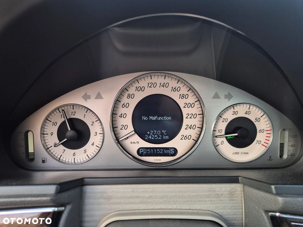 Mercedes-Benz Klasa E 500 7G-TRONIC Avantgarde - 17
