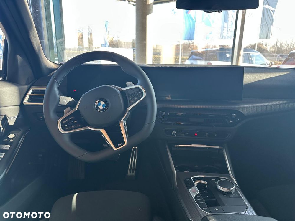 BMW Seria 3 318d mHEV - 17