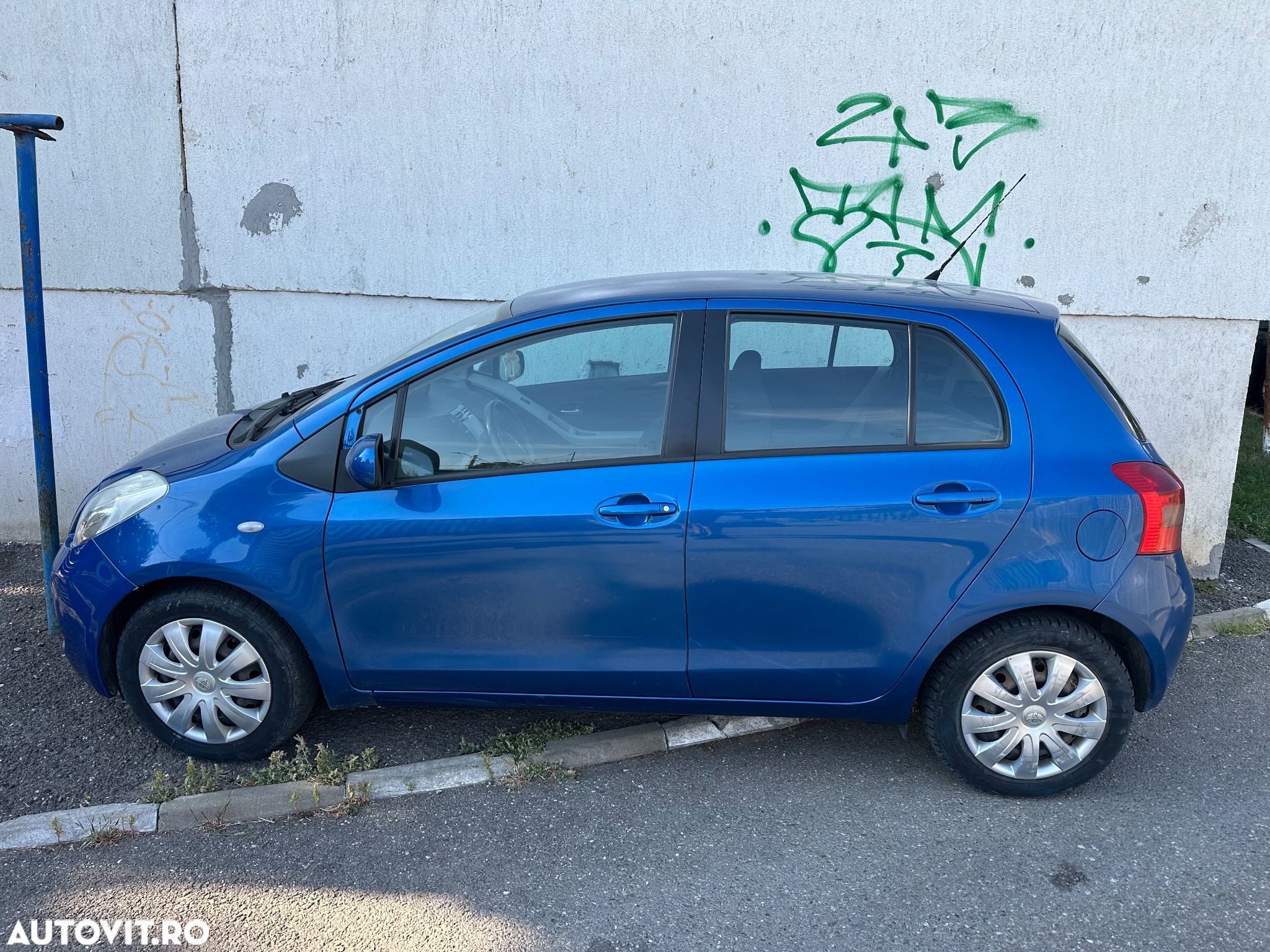 Toyota Yaris - 1