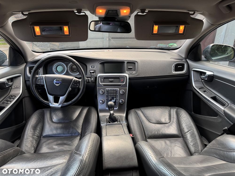 Volvo V60 D3 Momentum - 13