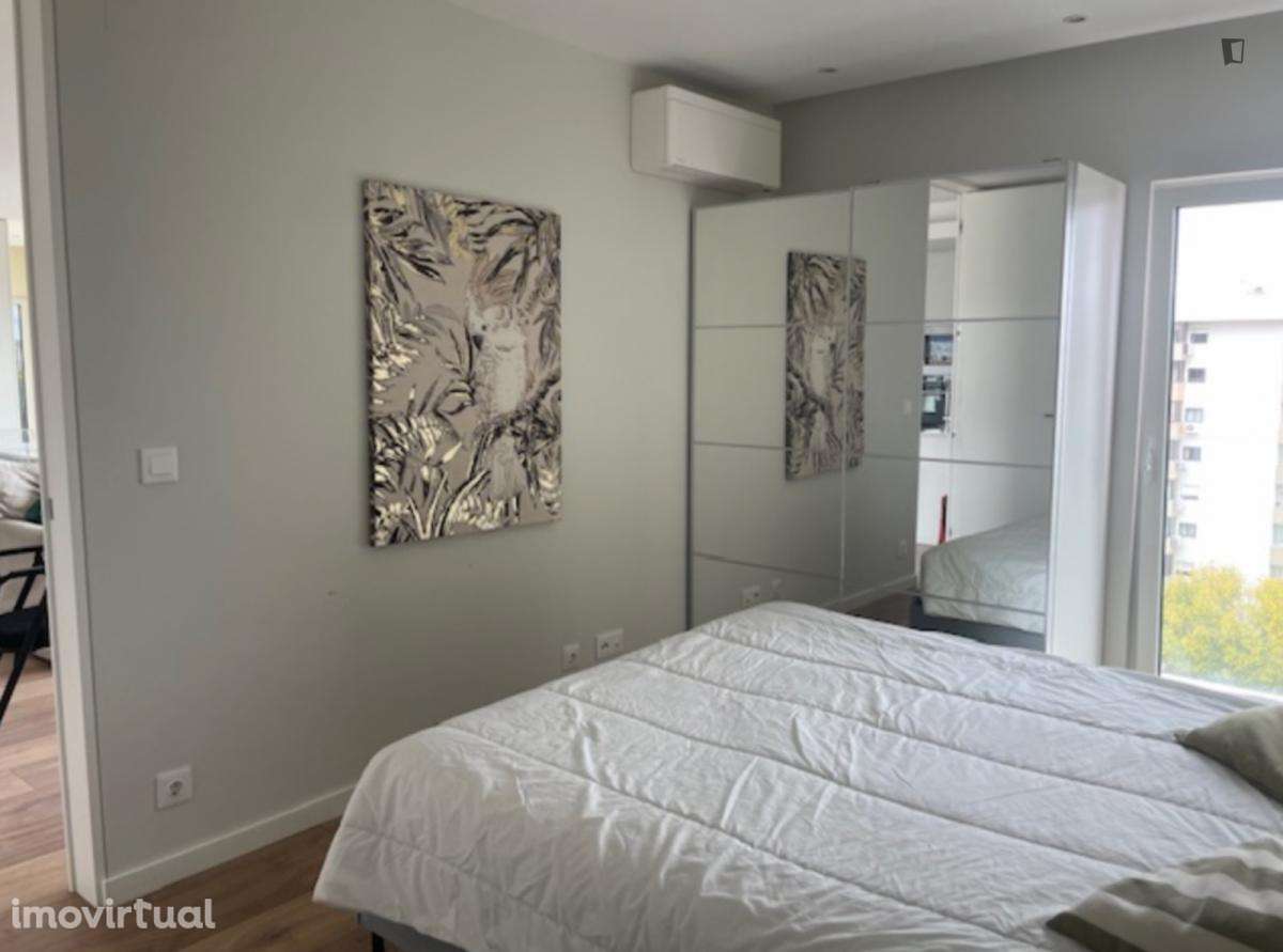 Apartamento com 1 quartos - localizado em Benfica Lisbon - Grande imagem: 3/31