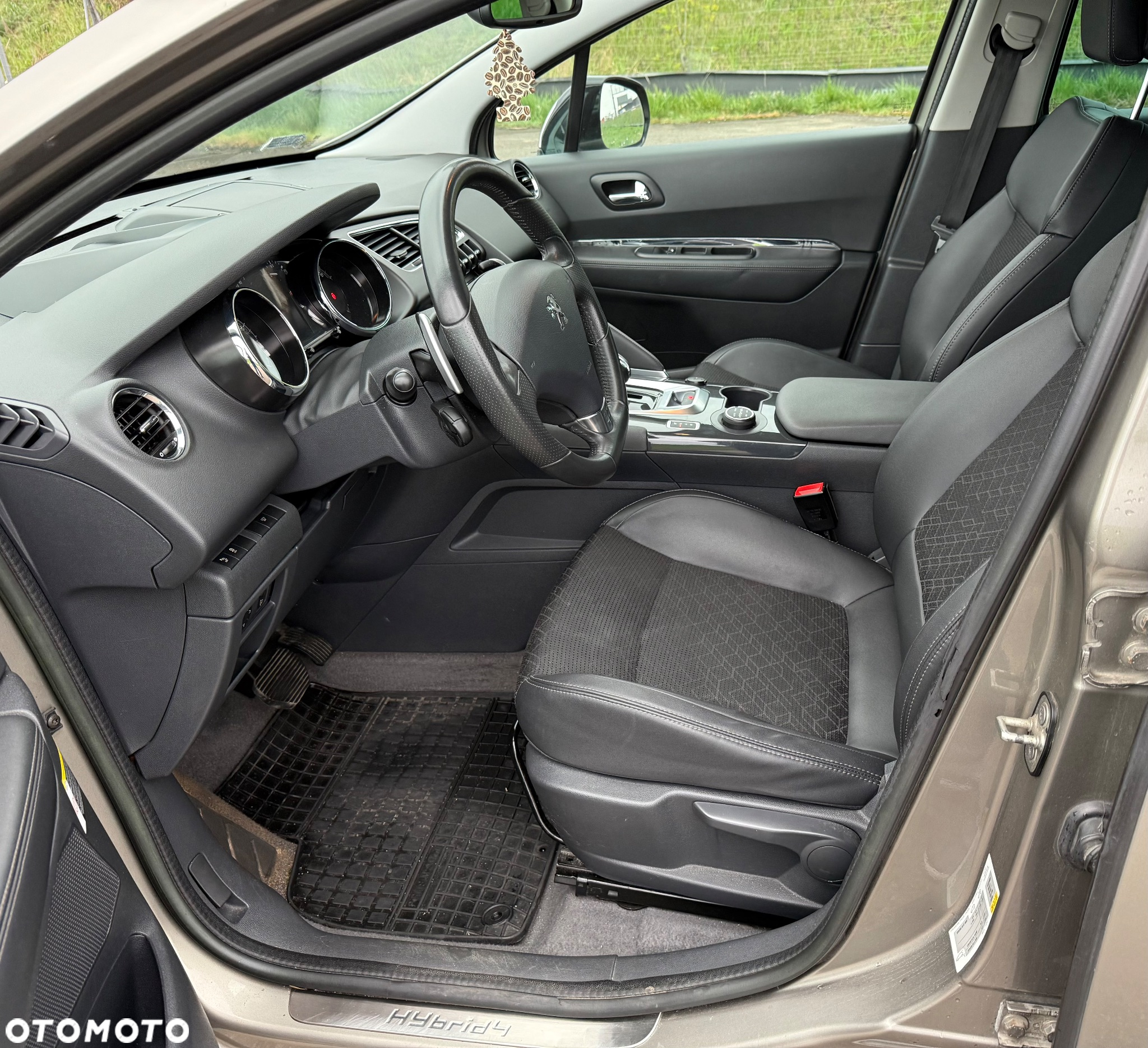 Peugeot 3008 2.0 HDi HYbrid4 - 7