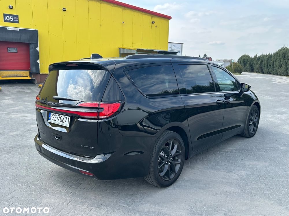 Chrysler Pacifica - 5