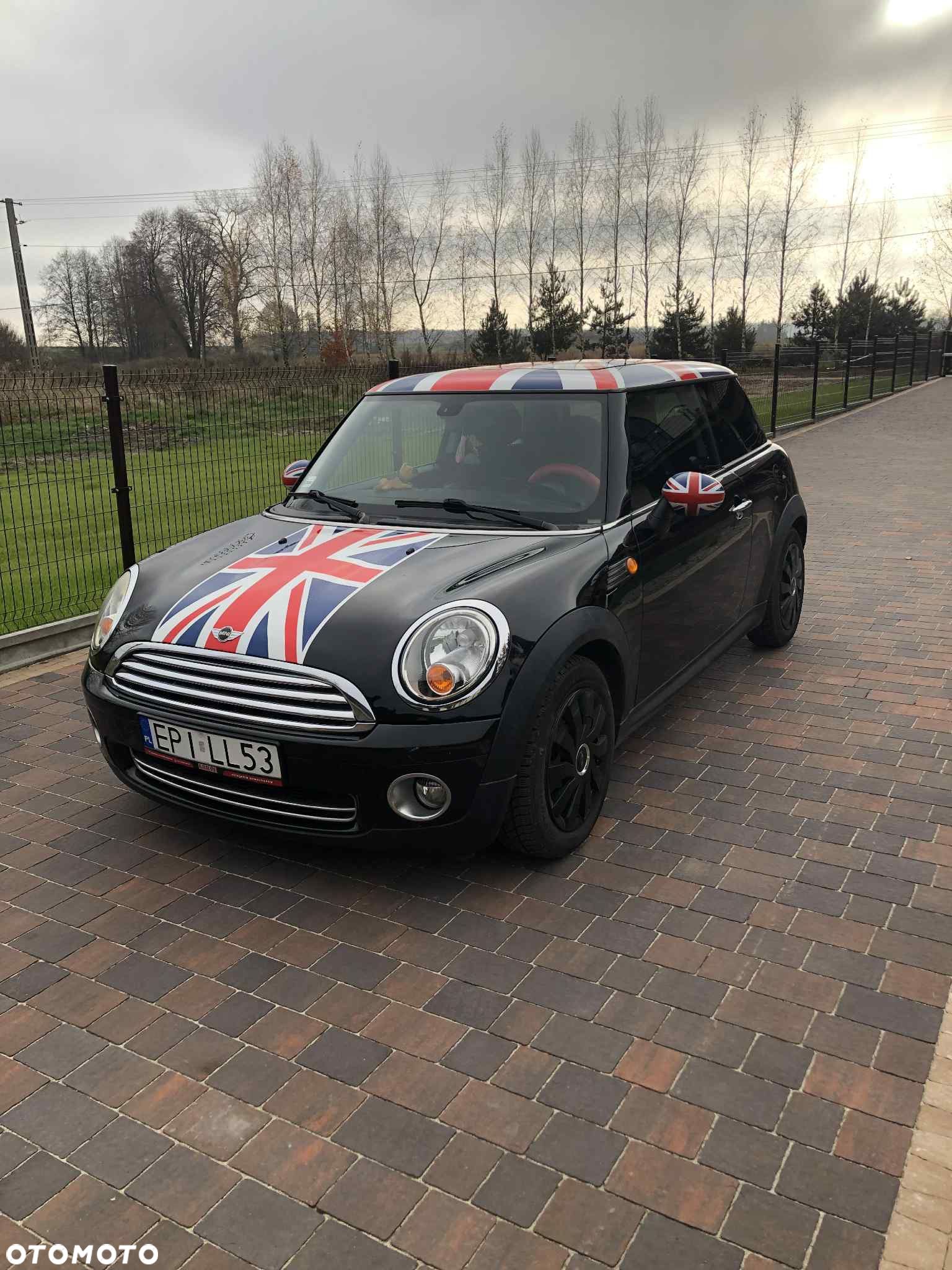 MINI Cooper Standard - 1