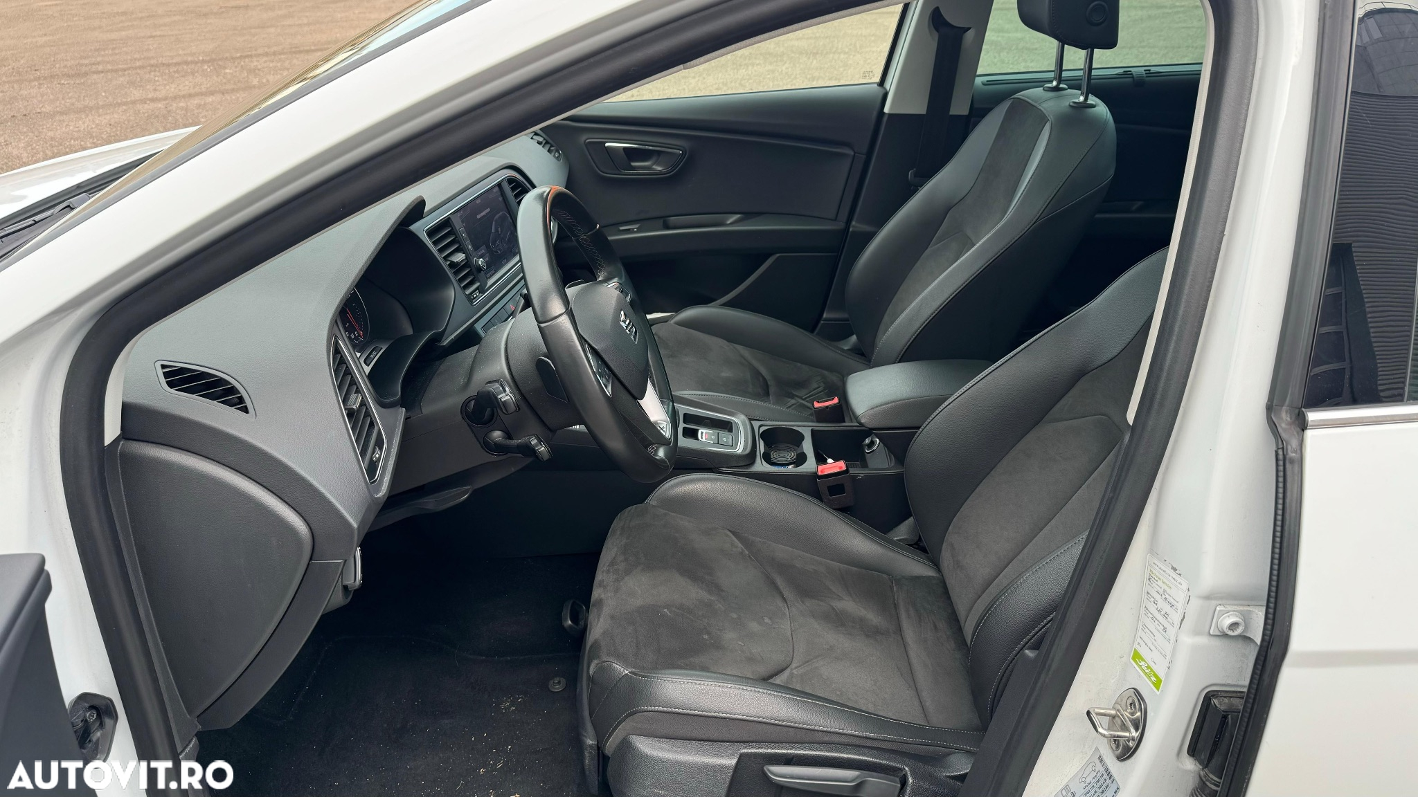 Seat Leon 1.5 TGI Start&Stop DSG Xcellence - 10