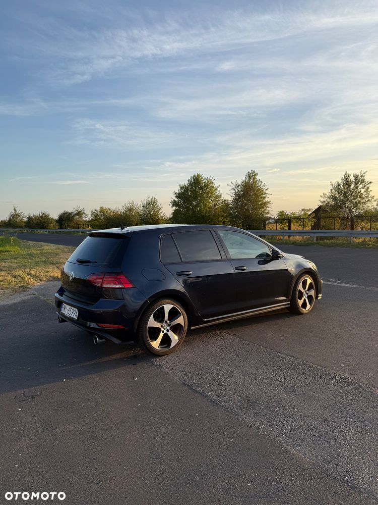 Volkswagen Golf GTI (BlueMotion Technology) - 3