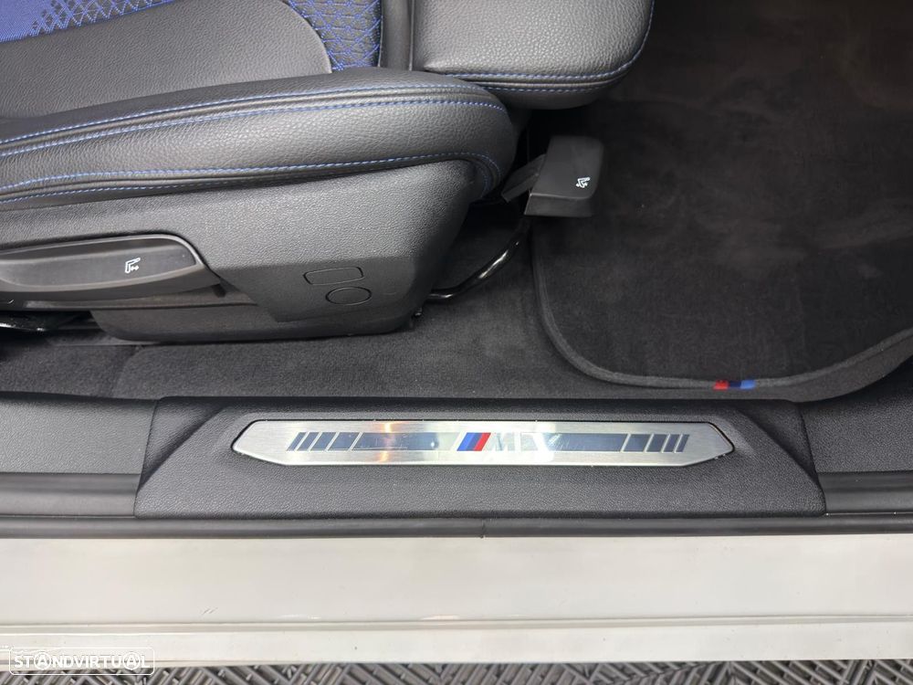 BMW 116 d Pack Desportivo M Auto - 31