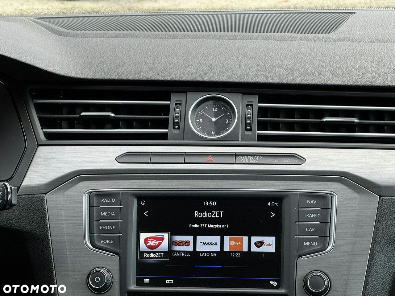 Volkswagen Passat - 32