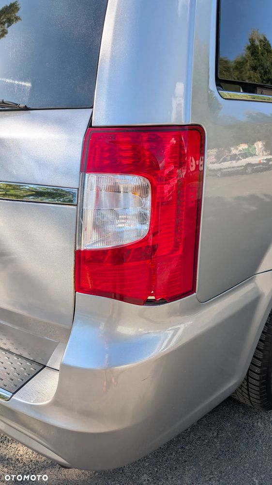 Chrysler Town & Country 3.6 Touring - 17