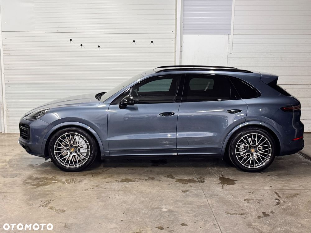 Porsche Cayenne - 2