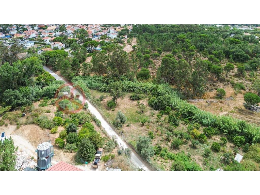Terreno com Informação Urbanística Favorável, Potencial de Construç... - Grande imagem: 3/26