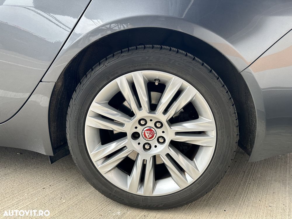 Jaguar XF 2.0 Turbo - 24