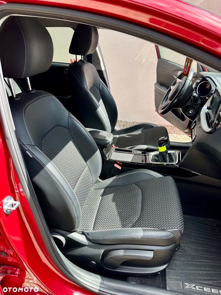 Kia Ceed 1.4 T-GDI L - 4