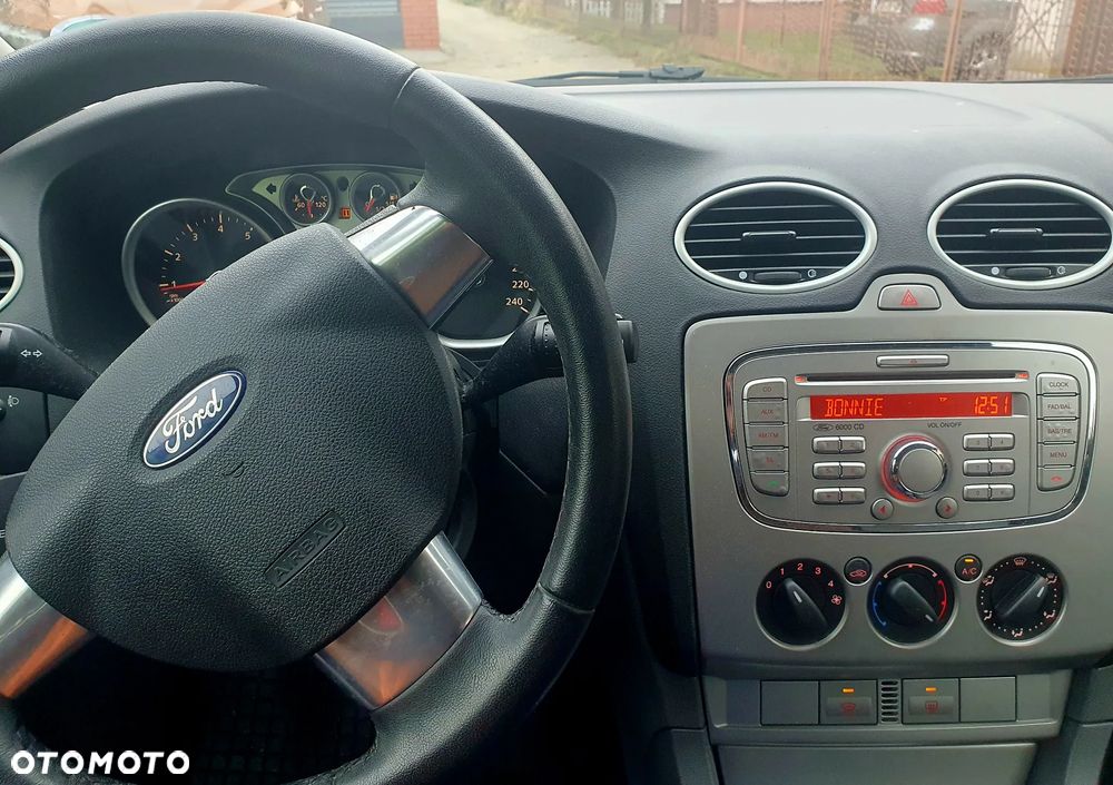 Ford Focus - 8