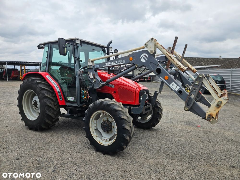 Massey Ferguson 4225 - 2