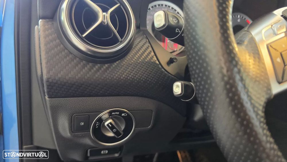 Mercedes-Benz A 180 d AMG Line - 40