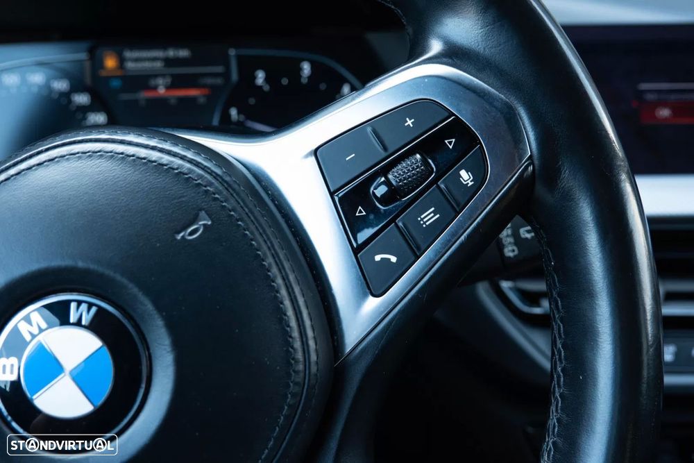 BMW 116 d Pack Desportivo M Auto - 21