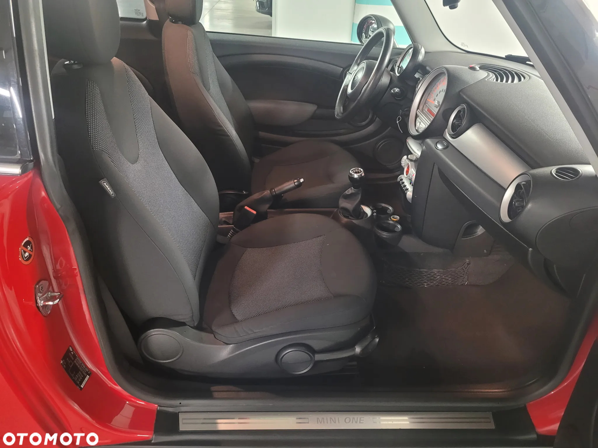 MINI ONE Standard - 9