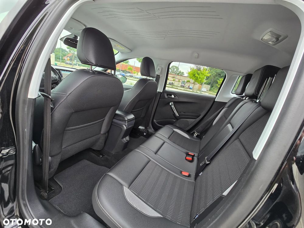Peugeot 2008 BlueHDi FAP 120 STOP & START GT-Line Edition - 10