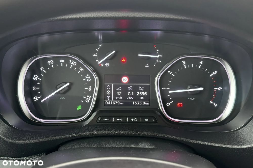 Opel Vivaro - 18