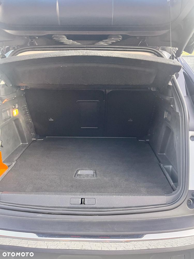 Peugeot 3008 1.2 PureTech GPF Allure S&S EAT8 - 22