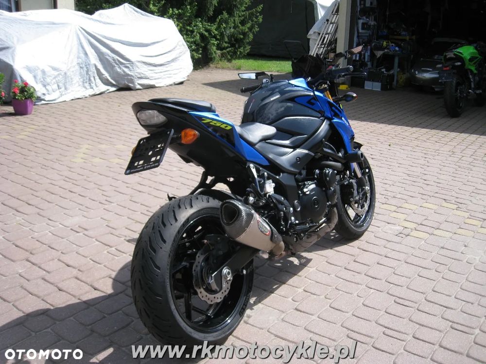 Suzuki GSX - 3