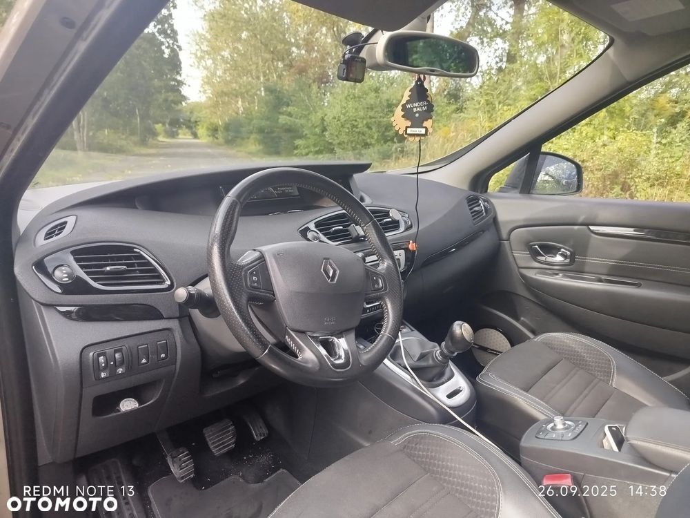 Renault Scenic 1.6 dCi Energy Bose - 11