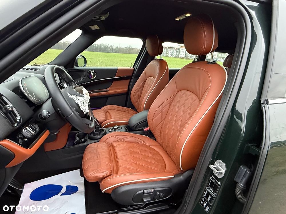 MINI John Cooper Works ALL4 sport - 19