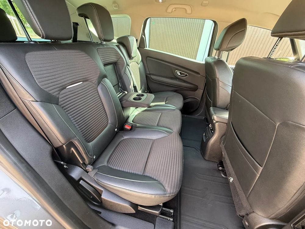 Renault Scenic ENERGY TCe 140 LIMITED - 18